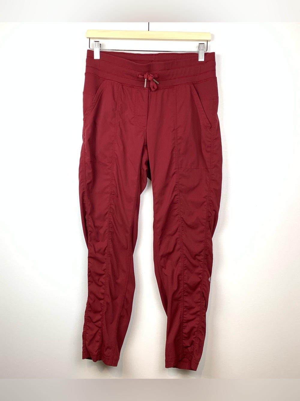 Lululemon Dance Studio Pants Womens Raspberry Red Sz 8 Pockets Active Read